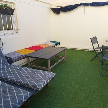 Joli Appartement Avec Grande Et Belle Terrasse, Au Pied De La Plage Du Grazel! Gruissan Exterior photo