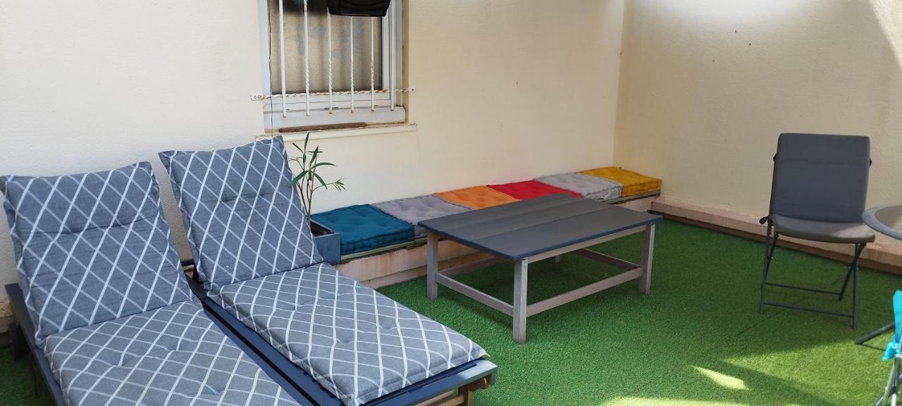 Joli Appartement Avec Grande Et Belle Terrasse, Au Pied De La Plage Du Grazel! Gruissan Exterior photo
